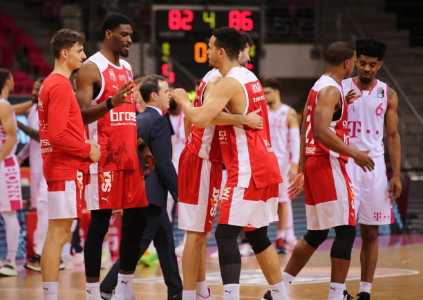 他已经从一 他已经从一