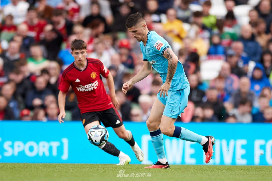 不仅鼓舞了 不仅鼓舞了